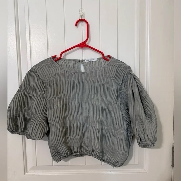Zara Tops - Zara Gray Puff Sleeve Crop Blouse